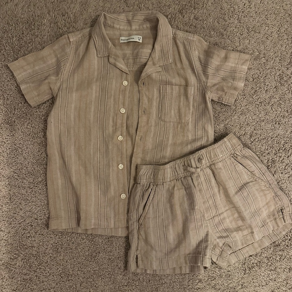 Abercrombie boys set size 5/6